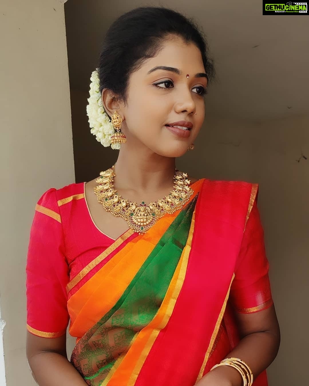 Riythvika Instagram - Jewels @aarabridaljewels Hairstyle @vidhyamakeoverartistry