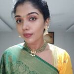 Riythvika Instagram - Selfie poses #sareelove❤️ #familywedding #mallipoo🌼