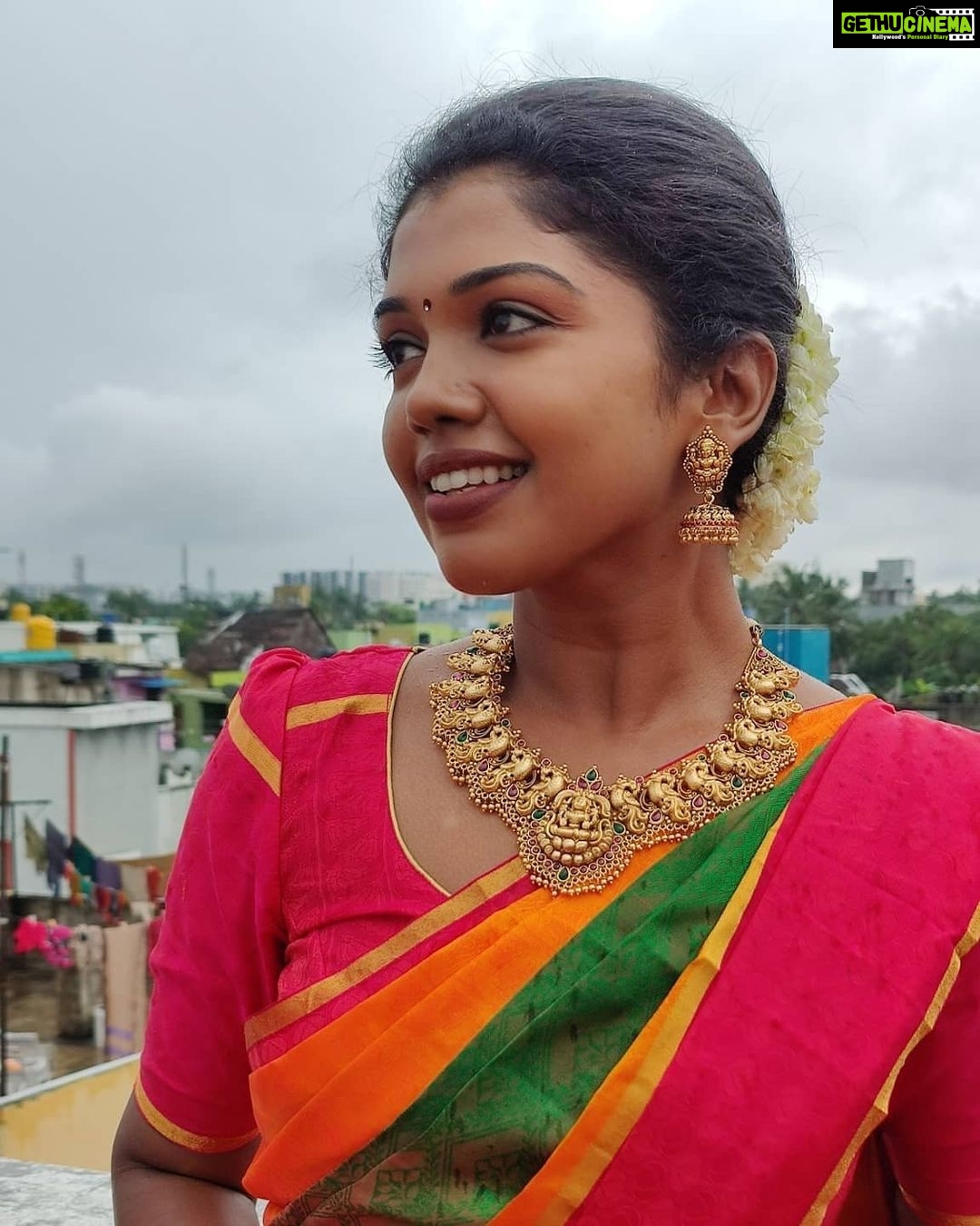Riythvika Instagram - Jewels @aarabridaljewels Hairstyle @vidhyamakeoverartistry