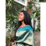 Riythvika Instagram - Wish you everyone happy & prosperous time😊😊 Happy ayudha poojai #ayudhapoojai #saraswathipoojai🙏 #festivalvibes #dussehra Saree @radhi_boutique Jewels @d_terracotta_by_obuushasenthel Pc: @risha_jacobs_official