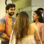 Riythvika Instagram - Some candid clicks 📸 with our team #SilaNerangalilSilaManidhargal @reyaahari @vishalvenkat1891 @ashokselvan @abihassan_ @manikabali87 @iam_praveenraja