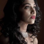 Riythvika Instagram – Photography @ajjjoveih
Makeup – @j7bridalstudio
Hairstyle – @vichuhairstylist @thesareedrapistchennai
Jewels @chennai_jazz