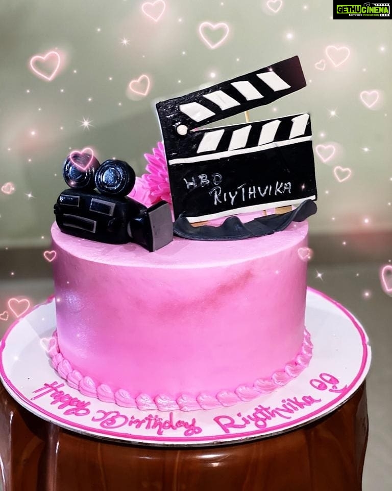 Riythvika Instagram - Thank you so much to my friends & family showering me in love on my birthday. Love u all ❤️ #quarantinebirthday2020