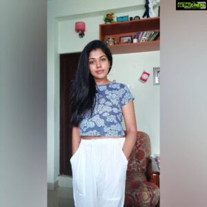 Riythvika Instagram - #selfietimer #poses #quaratineshoot📷 #stayhome #staysafe