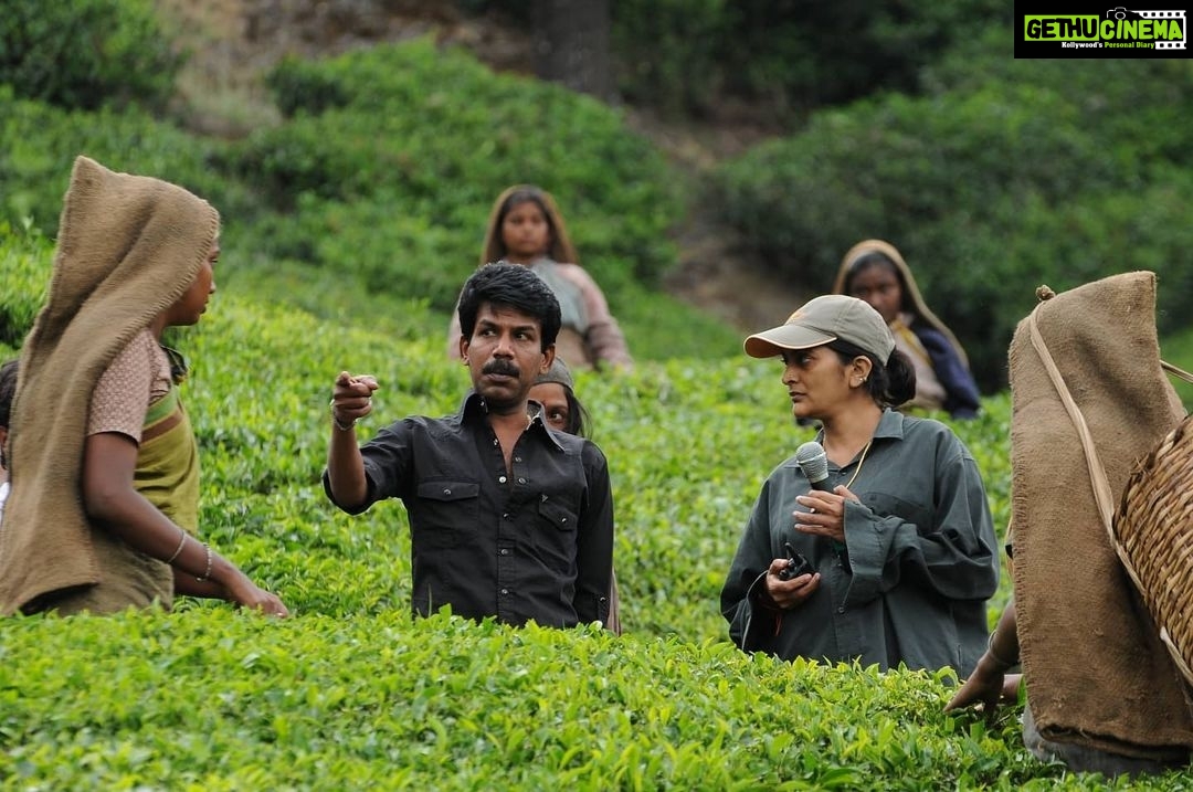 Riythvika Instagram - From the archive , learning acting , munnar location, full freeze #paradesi #directorbala #sudhakongara #munnardays #startcameraaction🎥🎬 #dhanshika