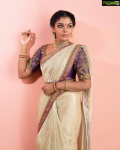 Riythvika Instagram - Concept & stylist @njsatz 
Saree & blouse @studio_21__
Photography @prachuprashanth
Makeup & hair @radhiradhikha
Studio @njstudios_7159
Footwear @Taasooofficial
Jewellery @byelegancejewels
Saree drapist @harshaahashtag
Assistant stylist @umakarthick88
@kavi.fd