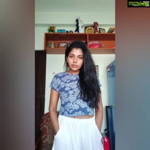 Riythvika Instagram - #selfietimer #poses #quaratineshoot📷 #stayhome #staysafe