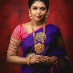 Riythvika Instagram - Makeup @preethimakeoverartistry Hairstylist @Nakshatramakeup Jewellery @narayanapearls Rings @houseofherastore Blouse @j2fashions Saree @meshira.in Camera @sreeganesh_photography Studio @studiojumbos
