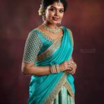 Riythvika Instagram - Happy new year 2020 #happynewyear #happynewyear2020 Hair and Makeup : @profile_makeover Photographer : @dilipkumar_photography Outfit : @lopa_design_studio Location : @studiojumbos Jewels : @chennai_jazz