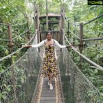 Riythvika Instagram - #happyme😊 #goodvibesonly #travelmood🌍 #singapore #jurongbirdpark🐦 #jurongbirdparksingapore