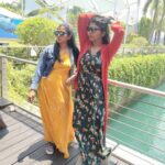 Riythvika Instagram - #candid #sentosaisland #singapore🇸🇬 #singaporetrip @janakislvm #sisterbonding Sentosa Island, Singapore