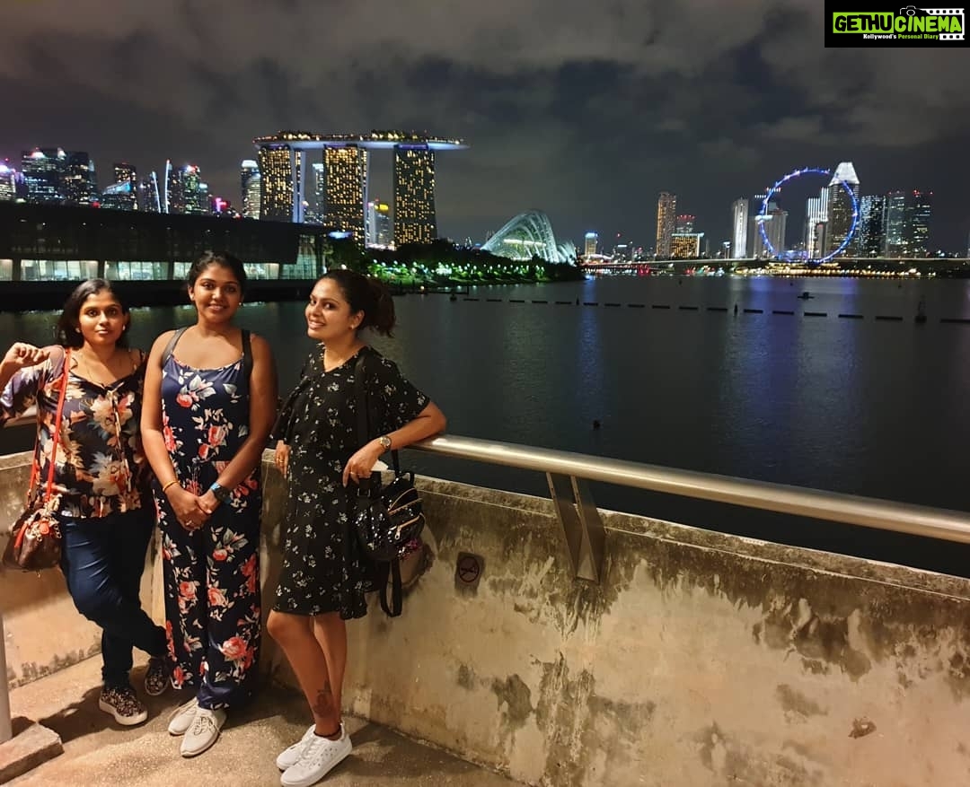 Riythvika Instagram - #singaporetravel #singapore🇸🇬 #marinabaysands @vishwakavish @janakislvm