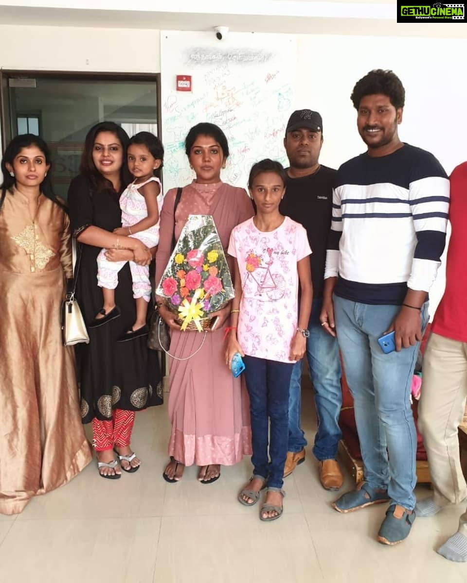 Riythvika Instagram - My birthday celebrations with my fan page admins @riythvikaarmy @riythvika_fans_forever @riythvika_fans_forever @riythvika_fans_forever @riythvika_fans_page #riythvikaarmy #riythvikabiggboss #riythvika💞😘🤗