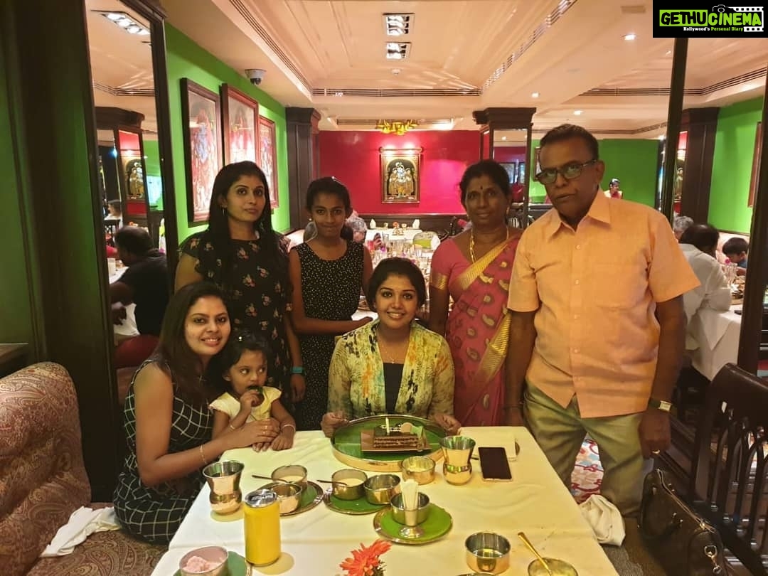 Riythvika Instagram - Birthday celebrations with my friends & family @vishwakavish @janakislvm Crowne Plaza Chennai Adyar Park