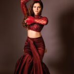 Rubina Dilaik Instagram - Is This the month of #love soaked in #red ?? . . . 📸 : @prashantsamtani Styling: @ashnaamakhijani @styledbyashna Outfit: @aakanshasinghalofficial Earring : @delicatofficial Hair : @hairbyshardajadhav Assisted by : @jiggs_zala