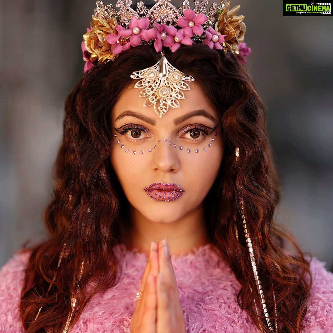 Rubina Dilaik Instagram - Penchant for Perfection! Yet Imperfect . . . Shot by : @prashantsamtani Face art : @faby_makeupartist