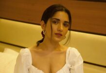 Ruhani Sharma Instagram - 🌹