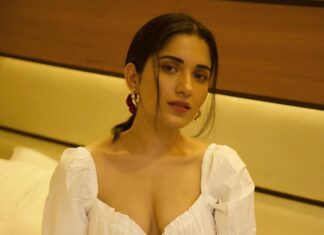 Ruhani Sharma Instagram - 🌹
