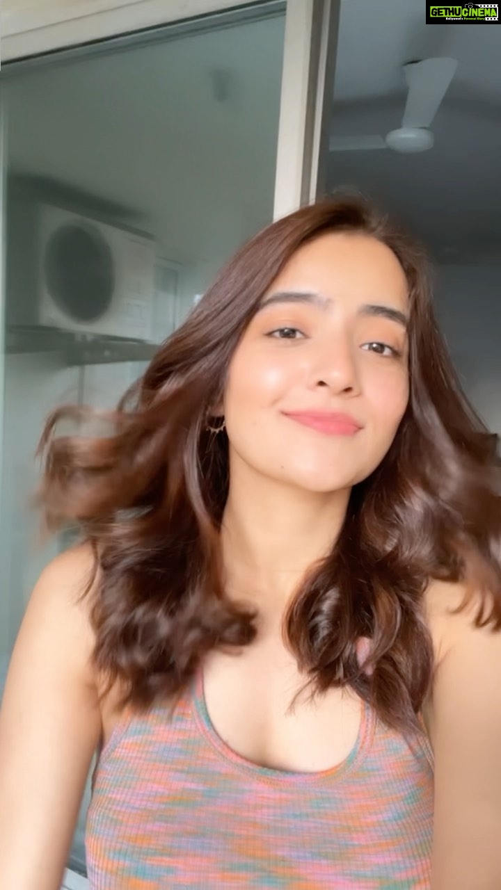 Rukshar Dhillon - 100.3K Likes - Can’t even tell you guys how nervous I was to get this makeover done, and the only person I could trust was @mansimao ❤️
From suddenly chopping the length of one strand of my hair while we busy chatted, and seeing me go “hawwww… I want my hair back”🤕 (too late🙄)
To making me fall in love with the new colour and cut!🥰 Mao you are the best!! Thank you so so much❤️❤️
Also,
Hello to the new me!😎