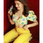 Rukshar Dhillon Instagram - You’re the sunflower 🎶🌻 Promotions #jugaadistan 💪🏻 Captured by- @advait_vaidya Styled by- @ankita_dhimaann Make up by- @ritikaturakhia01 Hair by- @sandybeauti