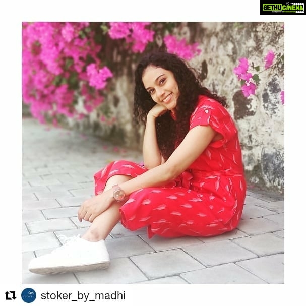 Rupa Manjari Instagram - #Repost @stoker_by_madhi (@get_repost) ・・・ "When I haven't any blue I use red" -Pablo Picaso #getstokered #dress #red #ikat #cotton #monday #mondayvibes #mondaymood #streetphotography #bouginvillea #insta #instafashion #instadaily #instadailyphoto #instagram #instagramers #instagirl #instapic #comfortclothing #happyclothingforyou #happysouls