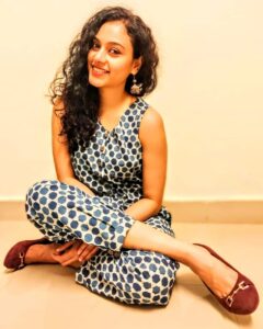 Rupa Manjari Instagram - Here's something that was made specially on request for my care free and happy spirit by @stoker_theflyingmonkey .....I call it the "YOGINI" Series😇🤩.....its comfy, free, liberating, soft on ur skin,  more importantly sustainable..u can be a uber cool yogini wearing this lovely hand blockprint Jumpsuit 💮🦋

Take ur phone and place ur order for this free-spirited jumpsuit if u want to feel like a uber cool yogini too😃😃😎

#happyjumpsuit #cotton #blue #bluejumpsuitseries #blockprinting #handprints #sustainablefashion #pure #jumpsuit #indian #indianfashion #desi #ubercool #fashion #modern #stylestatement #women #womenoftoday #stoker #stokertheflyingmonkey #carefree #happysouls #womenentrepreneurs #getstokered