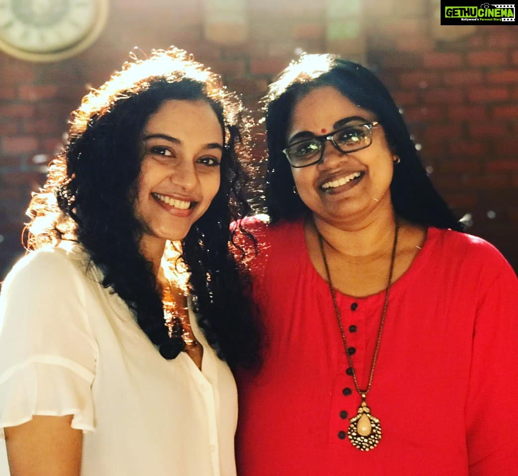 Rupa Manjari Instagram - Its a day late Birthday post, but u know i celebrate u everyday.....Happiest birthday my Highness @nandhini_js 🎂🥳wish u only the best always and love u loads🤗🤗😘😘❤❤ #mydebutmoviedirector #thiruthiruthuruthuru #Tamilmovie #director #actor #tollywood #RupaManjari #instadailly #instawish #instabirthday #instagrammer #instapost #instagirl #instagram #instapicture #chennai