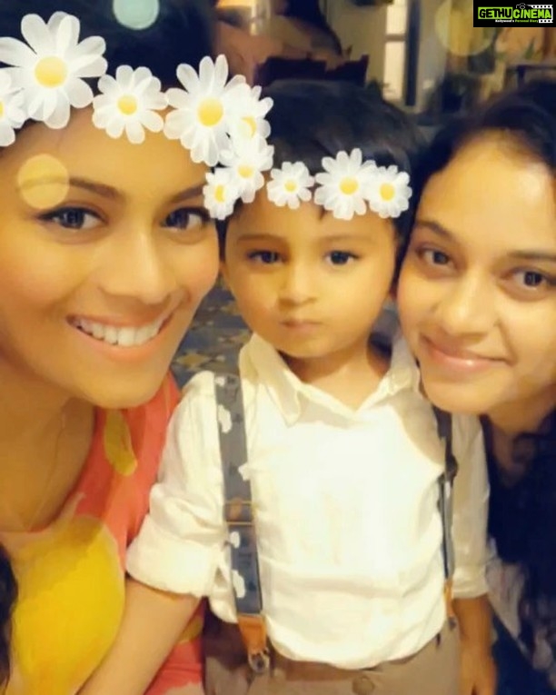 Rupa Manjari Instagram - Wit the two most adorable cutiepies❤️❤️❤️😘😘😘🤗🤗🤗😍😍😍 @vinodhnieaadhav #babyaadhav🌈