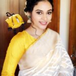 Rupa Manjari Instagram - #loveforsaree #desiswag #yellow #loveforyellow #cskfever #nammaoruchennai #nammachennai #sunshinecolours #summercolors #yo 💛 MUH: Ansari #mylastminuteshopping partner @vinodhnieaadhav 😘😘😘🤗🤗🤗🍓