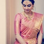 Rupa Manjari Instagram - Brother’s wedding #brothergettingmarried #reasontogetdressedup #southindianwedding #southindianstyle #southindiansaree #southindianswag #sisterme #kanchipuramsilk #antiquegold #throwback #picturemakersphotography