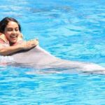 Rupa Manjari Instagram - Memories sunday......swimming wit joy❤❤❤❤ My bestie Manoj made one of my dreams come true! Thank God for friends like family! Dunno what i would have done without them ❤🧚🏻‍♀️🌈🌸🌠🌌 #singapore #waterpark #dolphins #thrilled_me #sundayfeels #sundaymemories #sunday #holiday #bestfriend #RupaManjari #actor #southindia #kollywood #mollywood #instagrammer #instadailly #instagirl #instapost #instagram #instaphoto #insta #instasunday #instagood