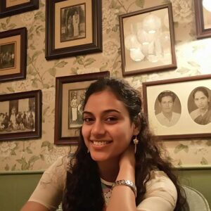 Rupa Manjari Instagram - #cafehoping #bestie #soul sista #Pc Pooja # uploading on her demand #😘😘😘😘
