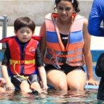 Rupa Manjari Instagram - Memories sunday......cute lil Asian boy,🐬, 🦭and me🤩 #singapore #waterpark #dolphins #thrilled_me #sundayfeels #sundaymemories #sunday #holiday #bestfriend #RupaManjari #actor #southindia #kollywood #mollywood #instagrammer #instadailly #instagirl #instapost #instagram #instaphoto #insta #instasunday #instagood