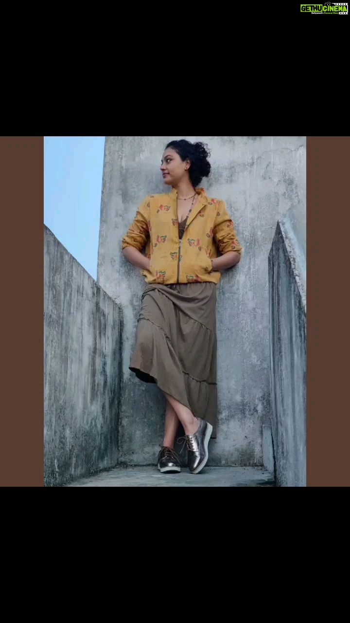 Rupa Manjari Instagram - Throwback Tuesday...1 dress with 3 different bomber jackets from @stokereveryday ....stay tuned for new arrivals from @stokereveryday #tbt #throwbacktuesday #bomberjacket #jackets #getstokered #stokereveryday #stokertheflyingmonkey #mottamadiphotoshoot #rupamanjari #actor #southindia #chennai #tamilcinema #malayalamcinema #instagrammer #instadailly #instafashion #instagram #insta #instagirl #instatuesday