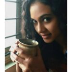 Rupa Manjari Instagram – Today, fill your cup of life with sunshine and laughter💗🧚🏻‍♀️🌸🌞🌈🌌🌠

Pc: @stoker_by_madhi

 #casualphotography #curlyhairgirl #chennai #actor #india #southindian #instamonday #instamood #instaphotography #instagramers #instapost #instagram #instagirl #instadaily😉 #insta #eveningvibes #tuesdayvibes #tuesday #tuesdaymood #tuesdayfeels