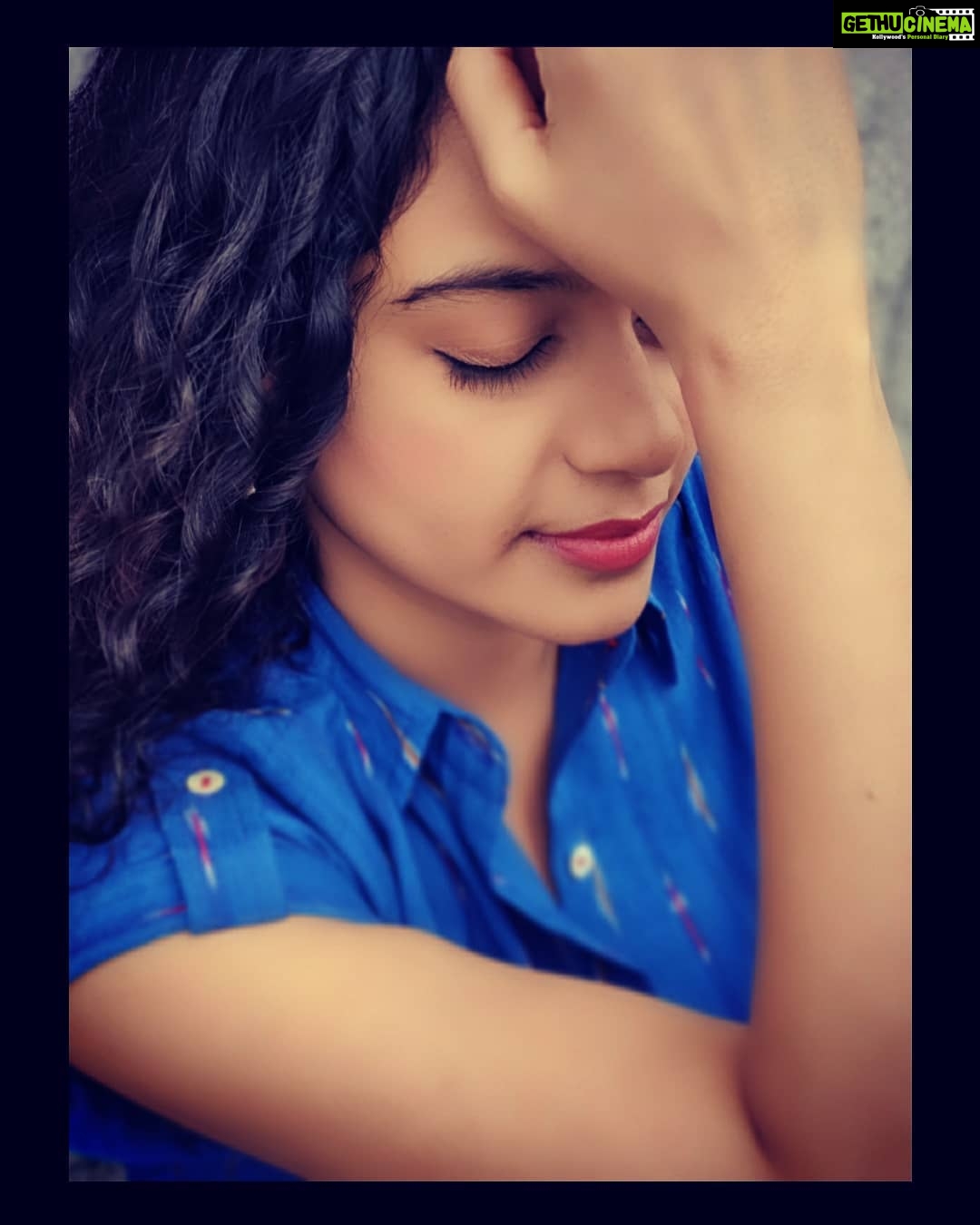 Rupa Manjari Instagram - "God gave us eyes to see the beauty in nature and hearts to see beauty in each other"π§ββοΈπ¦πΈπππ π PC @stoker_by_madhi #instafriday #insta #instadaily #instadailyphoto #instadailypic #friday #fridayvibes #fridaymood #fridayfeeling #fridayquotes #actor #actress #chennai #instagirl #instagramers #instagram #instamood #instagood #getstokered
