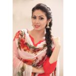 Sadha Instagram - Have a fabulous saturday....no matter how you feel... get up..dress up...show up...and never give up... #saturday #happyweekend #behappy #besafe