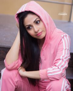 Sadha Instagram - #lockdownlife 📷@crafty_chandu