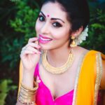 Sadha Instagram - Happy Holi everyone! 😀 #indiantradition #indianfestival #holi #colours