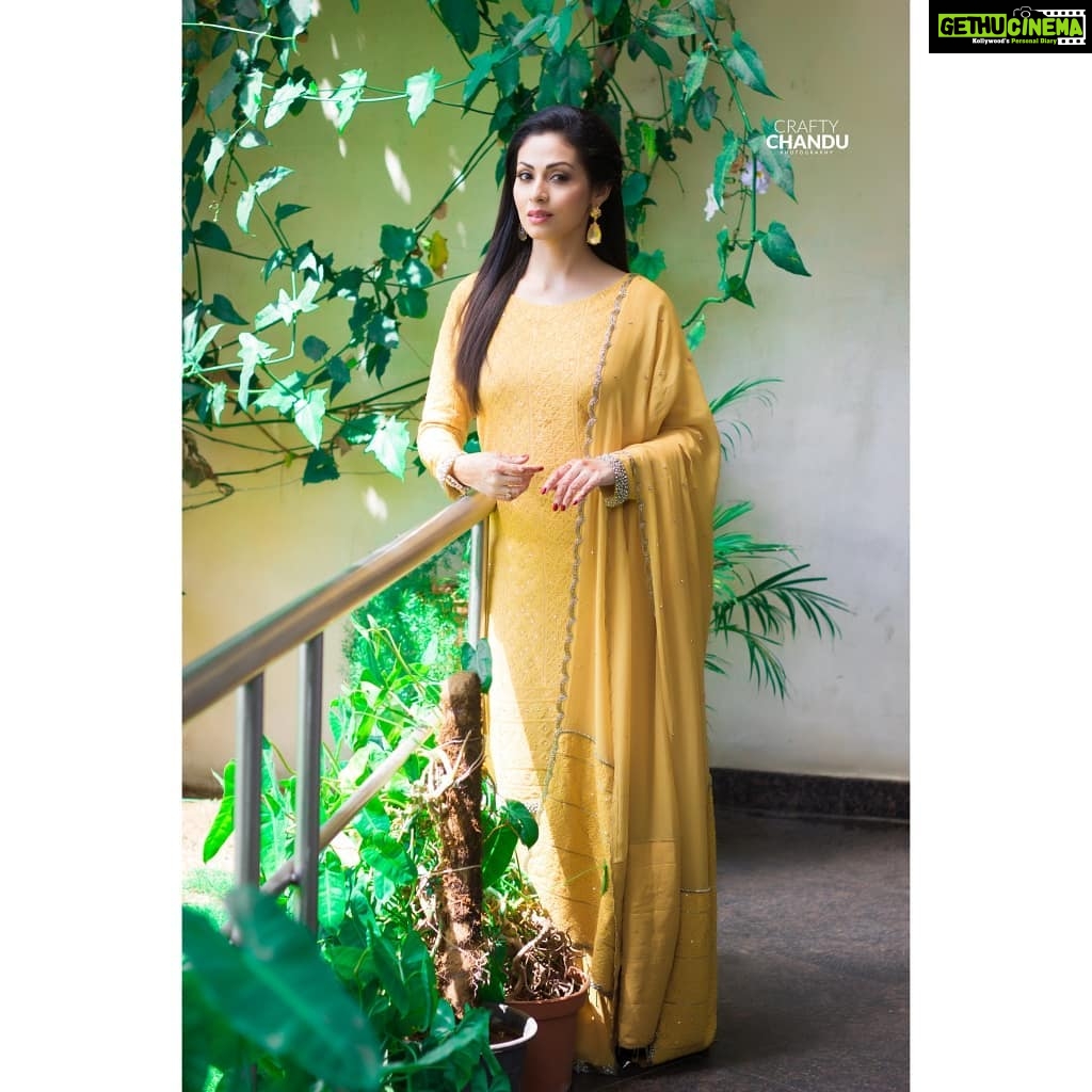 Sadha Instagram - When there's darkness, be your own sunshine! ๐๐งก๐ Styled by @impriyankasahajananda Outfit by @bharat_adiani Accessories by @bellofox Photography by @crafty_chandu