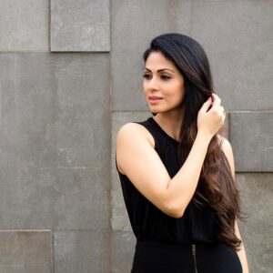 Sadha Instagram - 🖤🖤🖤