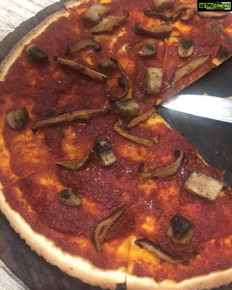 Sadha Instagram - #whatveganseat There's nothing that I miss while being Vegan! Everything plant based.. Healthy, delicious and cruelty free food.. #GoVegan #LiveAndLetLive #crueltyfree #dairyfree #meatfree #guiltfree #veganlife #vegansofig #veganforlife #plantbased #healthy #clean