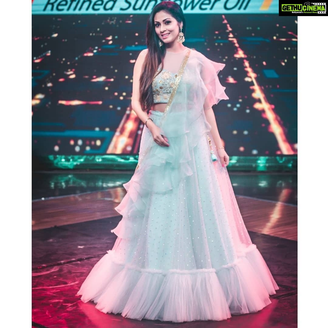 Sadha Instagram - Whoever's been missing me on the dance show as a judge, here's a chance to see me back in action on Zee Telugu tonight and tomorrow at 9 pm! πππ #zeetelugu #zeetv #aata #juniors #danceshow #realityshow #judge #actorslife #southindianactress #kollywood #tollywood Hyderabad