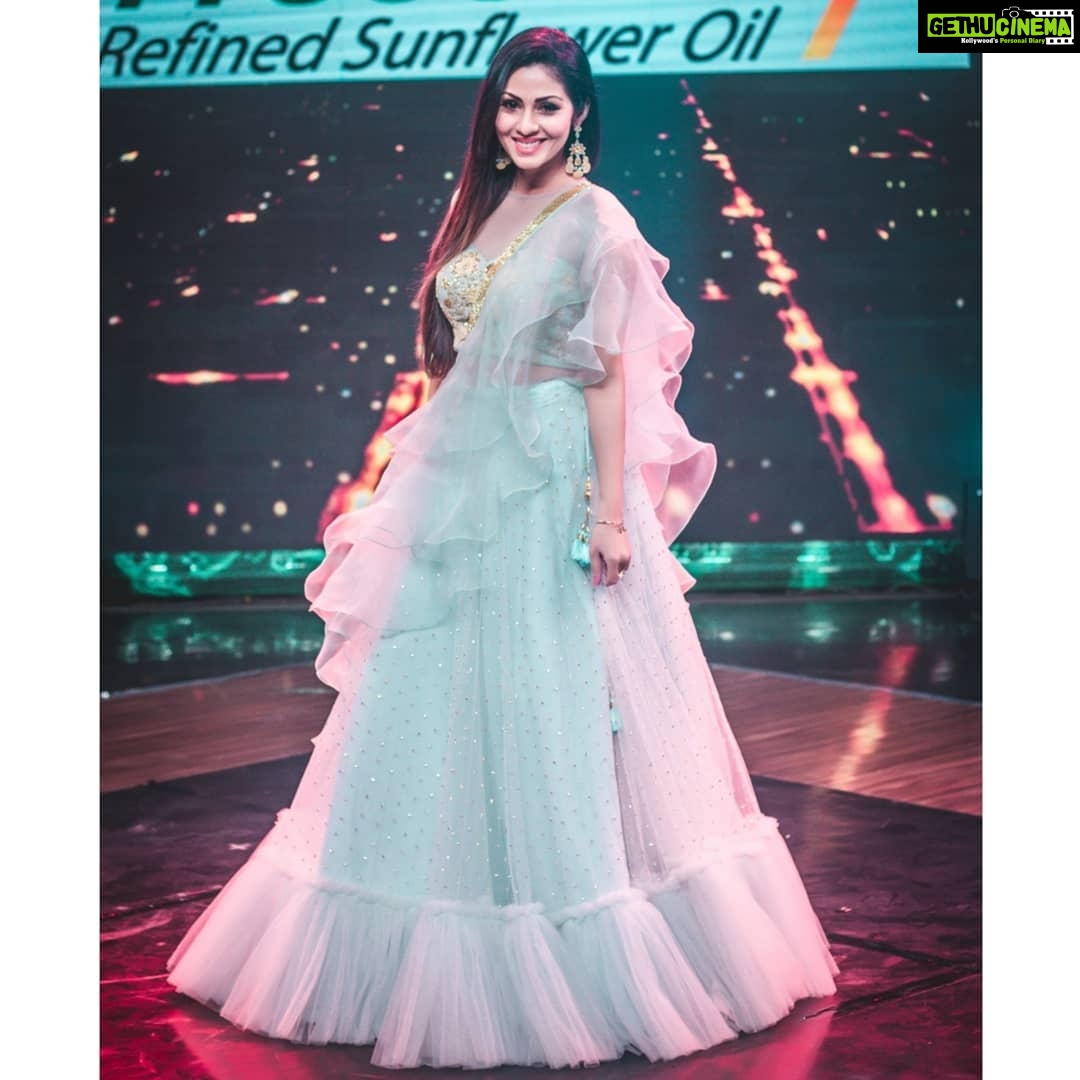 Sadha Instagram - Whoever's been missing me on the dance show as a judge, here's a chance to see me back in action on Zee Telugu tonight and tomorrow at 9 pm! πππ #zeetelugu #zeetv #aata #juniors #danceshow #realityshow #judge #actorslife #southindianactress #kollywood #tollywood Hyderabad