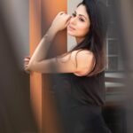 Sadha Instagram - I’m not the same soul I once was! A lot has changed, a lot had to change! And I’m glad it did…. 💚