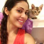 Sadha Instagram – Never alone! 😅 #selfietime #kitty #catlover #animallover #adoptdontshop