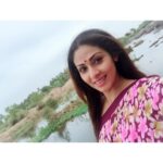Sadha Instagram - Here's the frontal shot! #morningpost #nature #naturelover #kollywood #tamilcinema #torchlight #selfie #selfietime