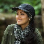 Sadha Instagram - When you are posing for one camera but better pics come from the one that you are not even posing for! Read that again!!! 🙈😀 Thank you @ravi_bandhavgarh for this! #safari #wildlife #intothewild #naturelovers #bandhavgarhnationalpark #bandhavgarhtigerreserve #mptourism #traveller #explorer #veganlife #mylife #passion #bigcats Bandhavgarh National Park