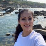 Sadha Instagram - Life is like a mirror. Smile at it and it smiles back at you! And not just in selfies! Otherwise also!!! 😀#selfietime #mylife #blessed #gratitute #sadaasgreenlife
