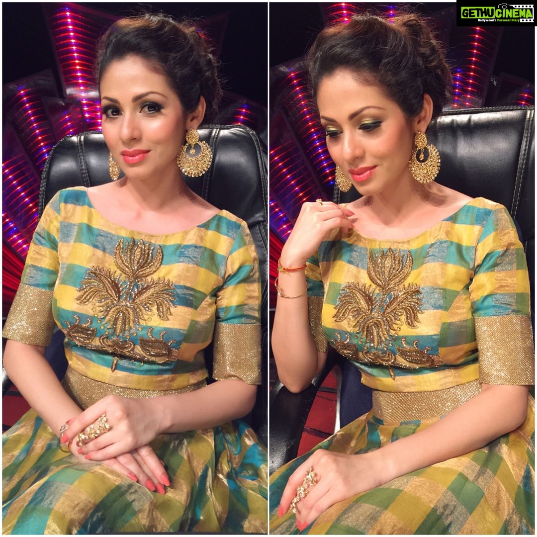 Sadha Instagram - Some more pics from yesterday's episode! #danceshow #realityshow #entertainment #fun #judge 😄😄😄 @swatig1404 for this lovely outfit!!